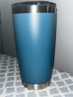 YETI 20oz Rambler Tumbler in Nordic Blue